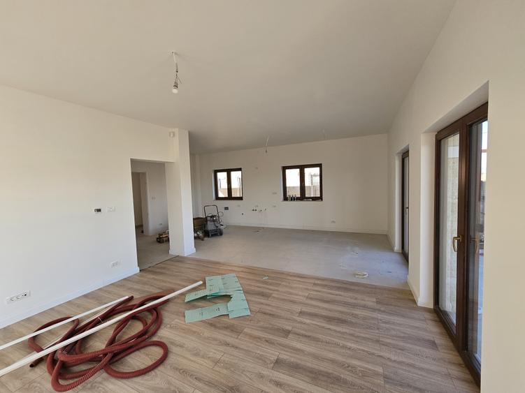 Case individuale noi, P+E, în Moșnița Nouă, locații excelente, comision 0%