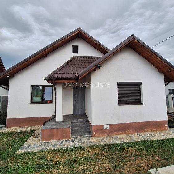 Domnești, casa individuala, 4 camere, 2 bai, 105mp utili, suprafață teren 330mp