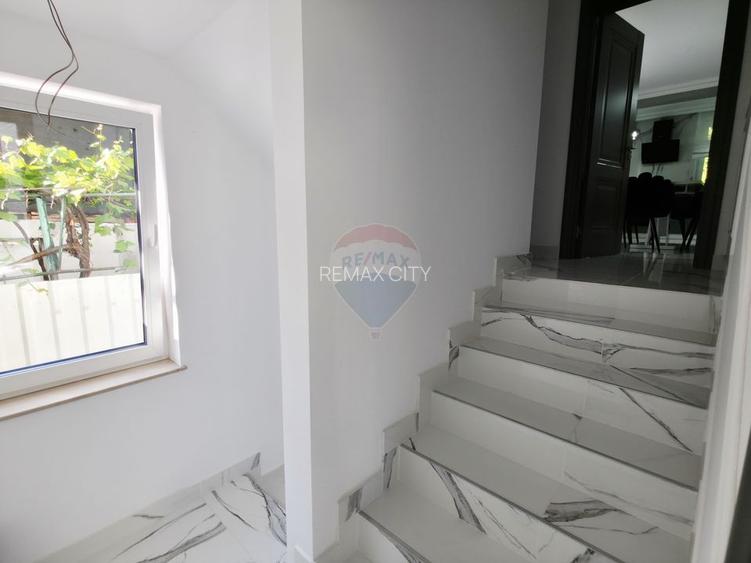 Apartament cu 5 camere de vânzare în zona Precista - 22