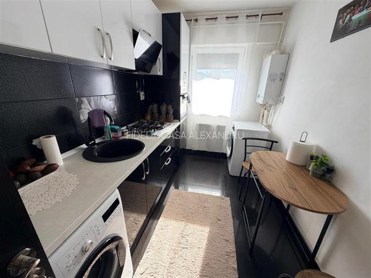 2 camere decomandat Galata, bloc nou - 12