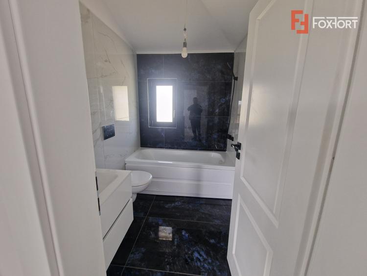 Duplex de vanzare cu 3 camere si teren de 309 mp - Recas