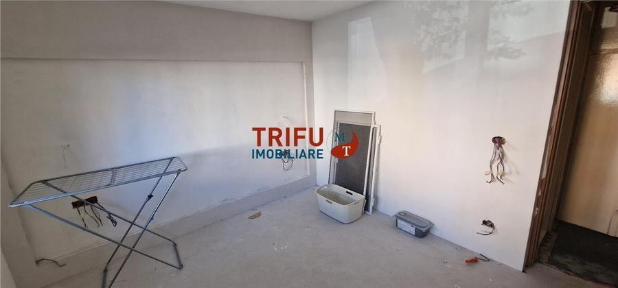 Apartament 2 camere izolat exterior zona Liceul Sportiv