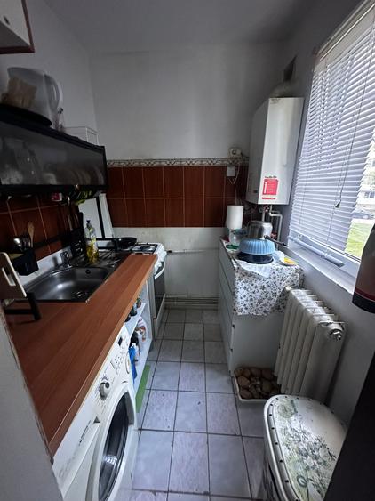 Apartament cu 2 camere, etajul 1/4, zona Alexandru cel Bun