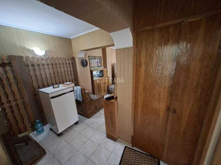 Apartament cu 3 camere decomandat, etajul  5/8, zona Garii - 5