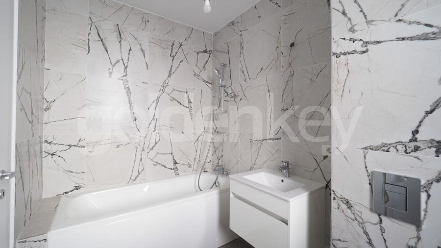 Vila moderna si luminoasa cu 5 camere | piscina | 2 garaje