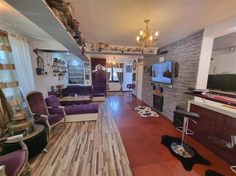 Casa moderna de patru camere zona Ghimbav