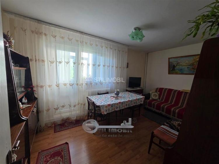 Apartament 3 camere - Sos Nationala - Et 2 - 85.000E - 2