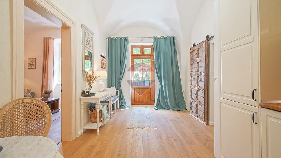 2 CAMERE NOU RENOVAT | TERASA SI GRADINA, PIVNITA | CENTRUL ISTORIC