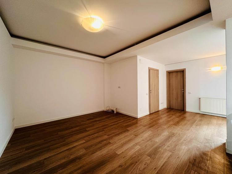 4 Camere - Dorobanti || Parter Înalt || Curte