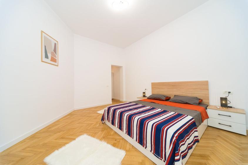 Apartament 3 camere Univeristate -ACASA!