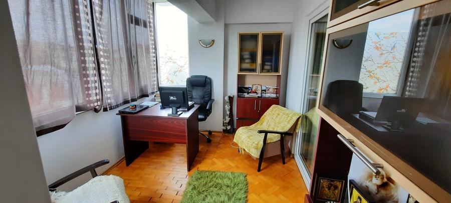 Apartament 5 camere Piata Mare