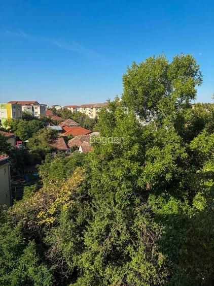 proprietar inchiriez apartament 3 camere Girocului