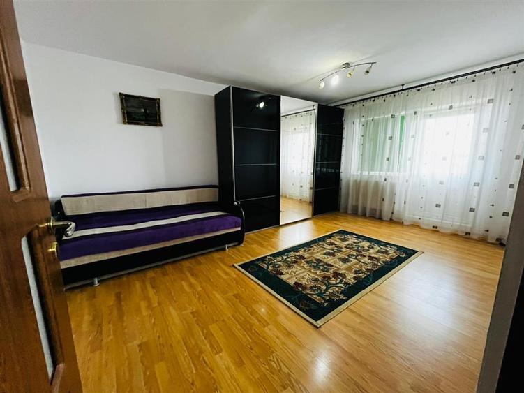 Apartament Decomandat 2 Camare 2 Balcoane / Etaj 3 Zona Steaua/Shopping City