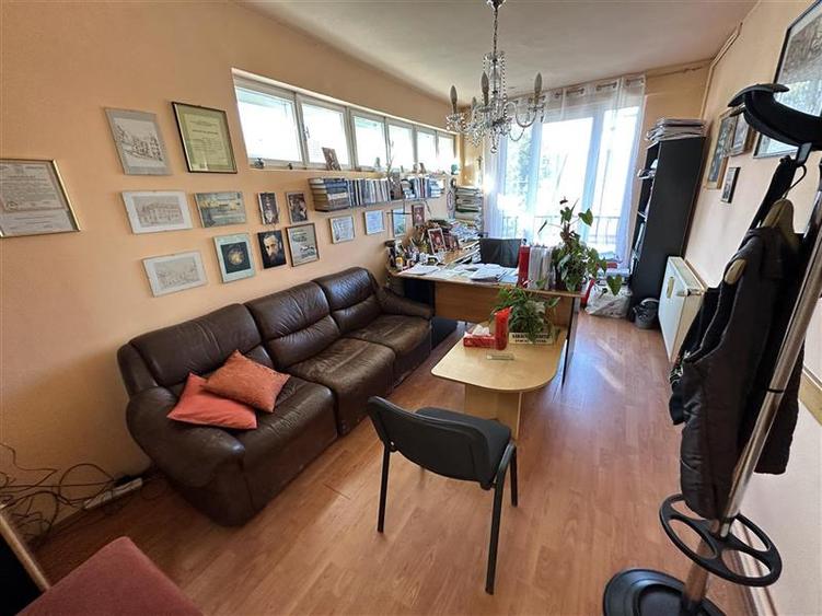 FILM&3D!Casa multifunctionala, recomandata si pentru cabinete medicale,birouri,