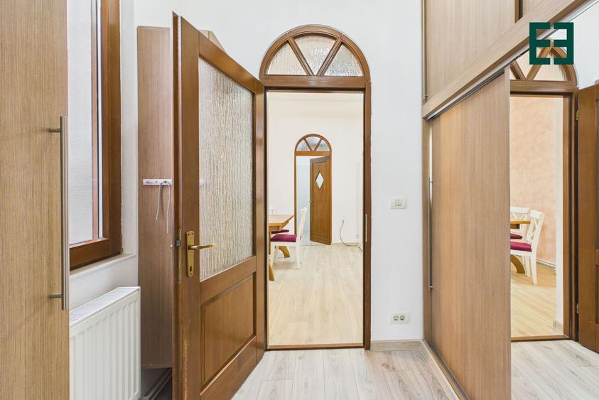 Apartament cu 2 camere etaj 1 - Zonă Centrală - Arad