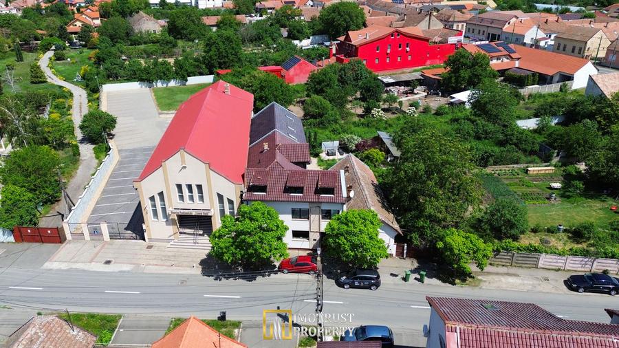 Clădire de vânzare în Aradul Nou pentru clinică sau birouri