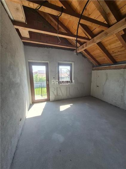 Casa Individuala - intabulata - la gri - zona foarte buna - 12