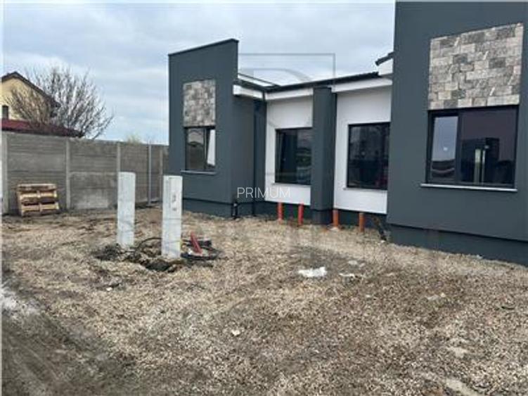 Duplex pe parter - 4 camere - zona buna - suprafete generoase - 2