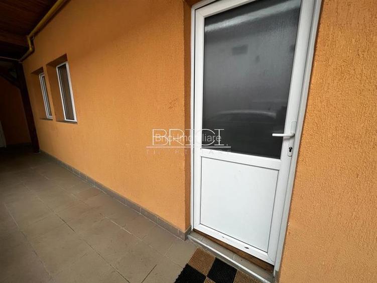 Garsoniera, cu terasa, parcare in strada, zona Grivitei - 3