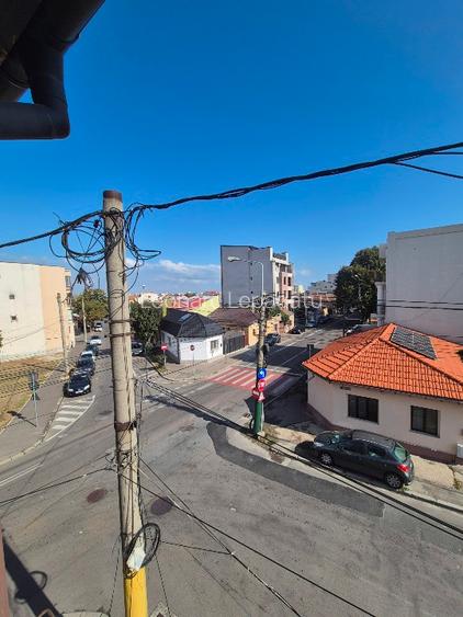 Spatiu central birouri, cabinete - 13