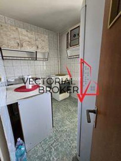 Garsonieră decomandată, et.2/10, bloc 1978 intersectia Avion Colentina - 8