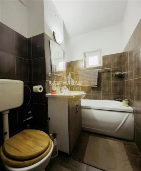 Bucovina - 4 camere, 2 bai, vedere 3 parti , etaj 2 , centrala proprie - 8