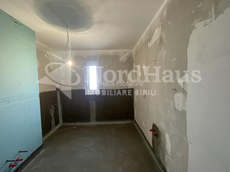 Casa tip duplex la cheie | ansamblu rezidential nou | Rasinari, zona Tropini - 6