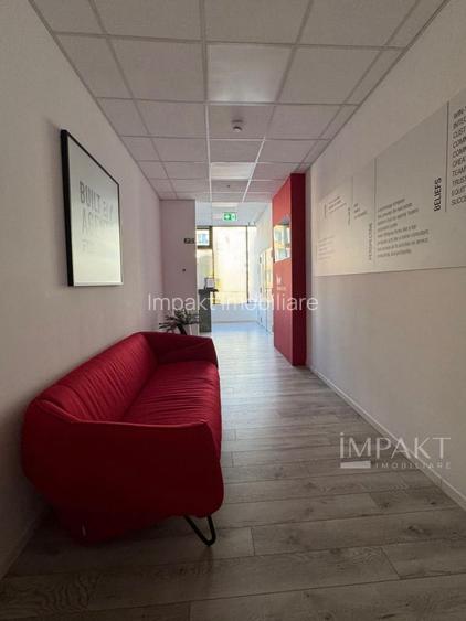 Spațiu comercial modern, zona-centrala complet amenajat pentru birouri - 18