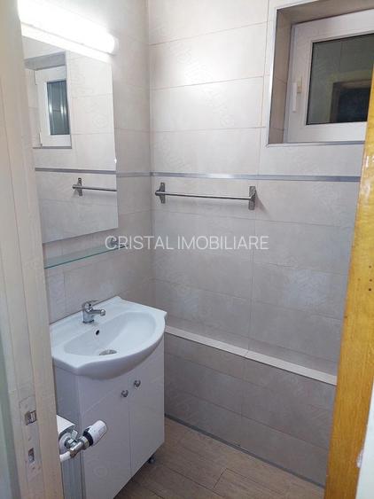 Închiriere Apartament 3 camere, etaj 2, mobilat/utilat, parcare, Bd. Unirii - 4