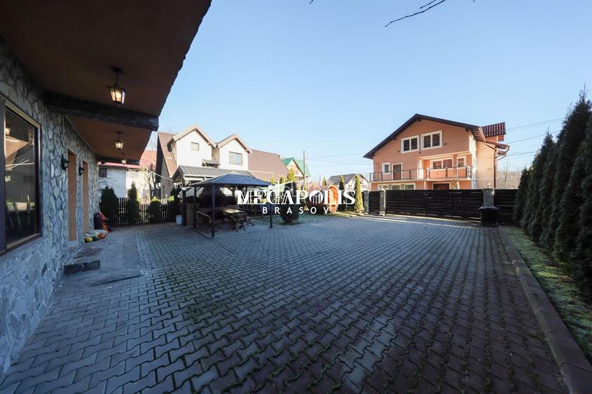 Pensiune/Vilă de vânzare în Bran | 8 camere | 180 mp - 52