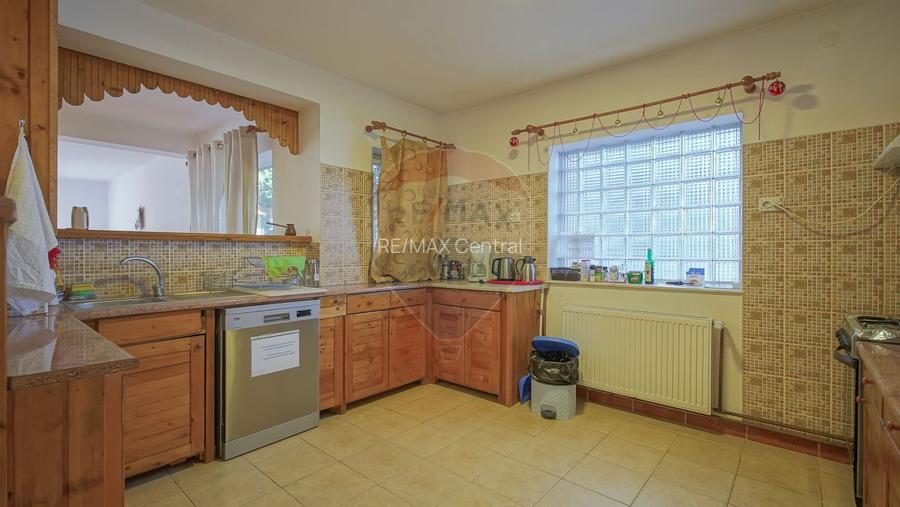 Vila în Poiana Brașov – Refugiu exclusivist și investiție! - 9