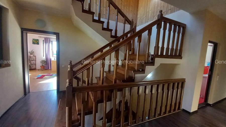 Casa deosebita 8 camere 350 mp utili OTOPENI - 2