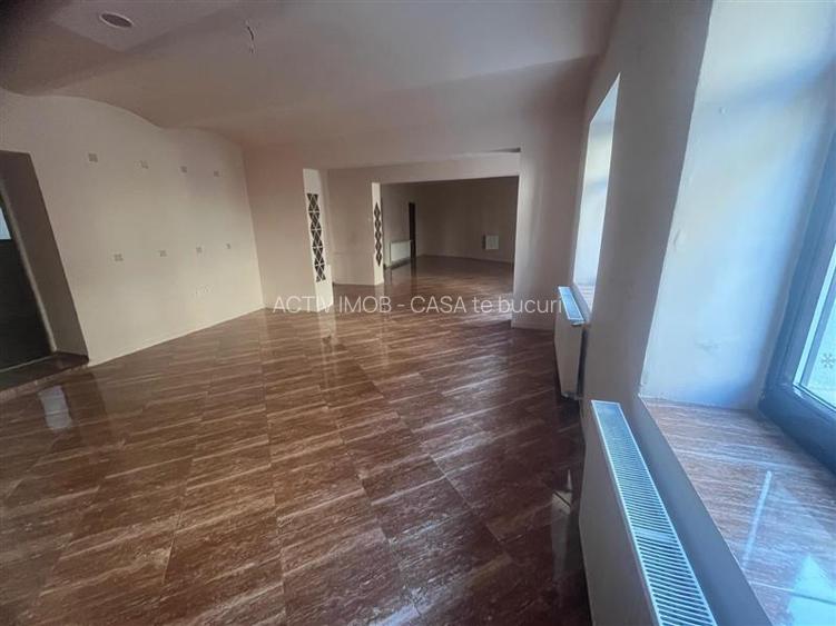 Caransebes, CHIRIE, Spatiu Comercial Birouri, 172 Mp, Ultracentral - 4