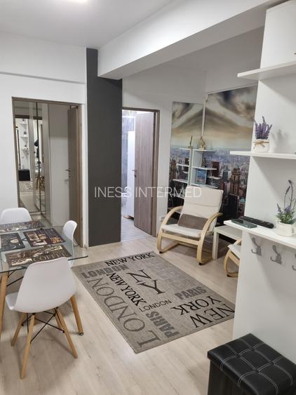 ROMANA AP2/3 CAM, DOUA DORMITOARE PLUS HOL LOCUIBIL SPATIOS, DESINGN DEOSEBIT - 2