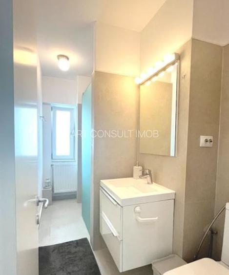 Decebal | 3 Camere | Decomandat | Lux | 9/9 - 14