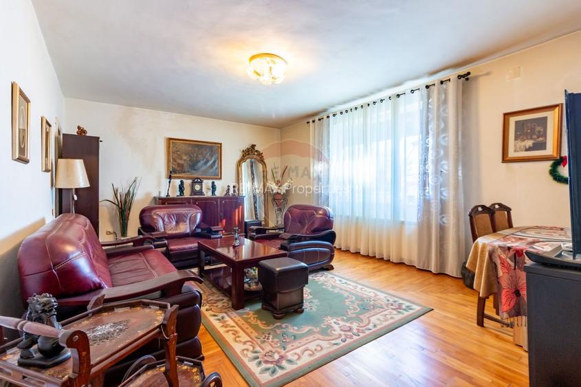 Casă / Vilă cu 4 camere de vânzare în zona Giulesti Sarbi - 6