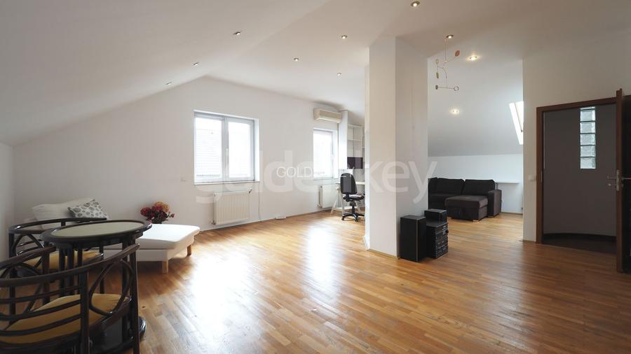 Vila cocheta in cartier rezidential cu piscina comuna, garaj - 20