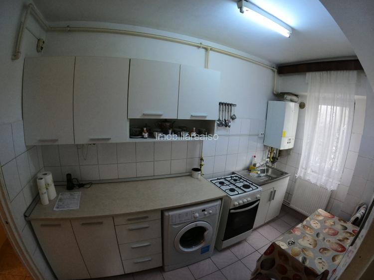 Apartament cu 3 camere la etajul 3/4 decomandat izolat termic - 11