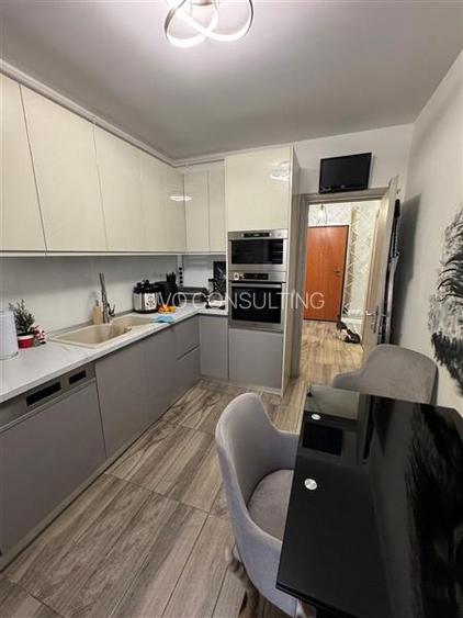 Vanzare Apartament 3 camere Semidecomandat  Cartier Solar - 4