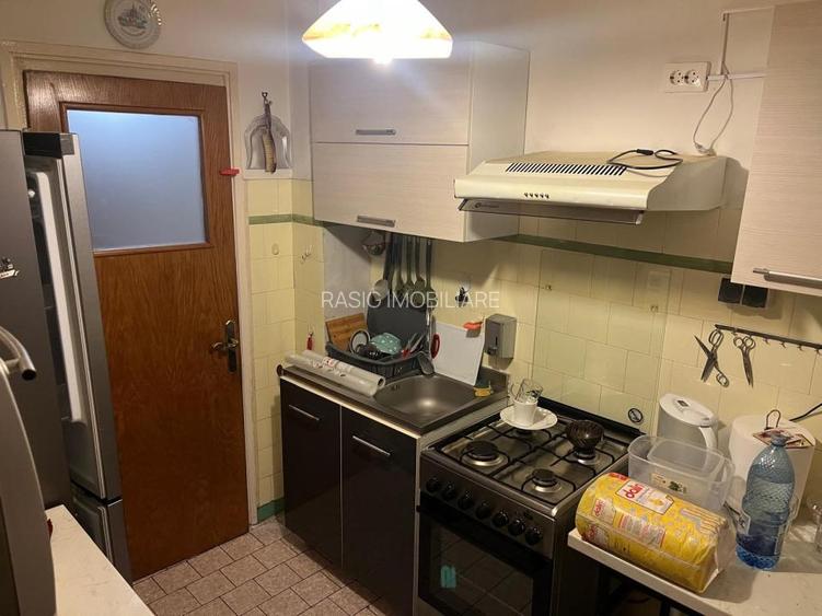 Apartamentu cu 3 camere, zona Baba Novac - 12