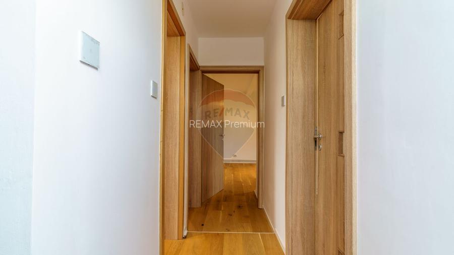 Teren 9.4 ha extravilan + casa 230 mp, COMISION 0% - 17