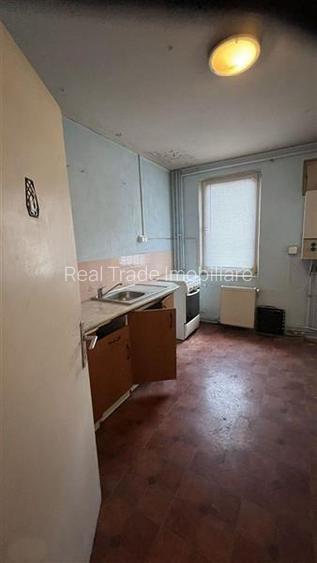 Apartament 4 camere decomandat etajul 1 zona Astra - 4