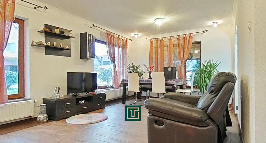 Casă impresionantă cu 15 camere, teren generos, piscină in Fantanele, Arad - 3