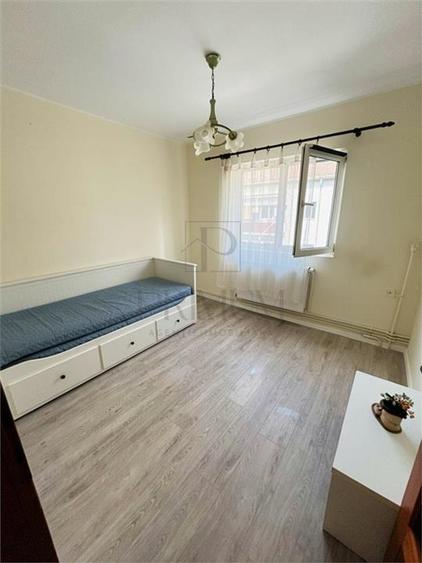 COMPLEX STUDENTESC | 3 CAM | 2 BAI | 2 BALCOANE | CENTRALA | ZONA DE INTERES