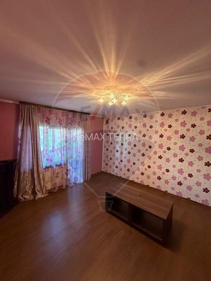 DE INCHIRIAT  APARTAMENT 4 camere zona centrala - 14