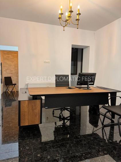 Romana - Caderea Bastilei - parter- 4 camere - 120 mp - Pret 1800 euto - 3