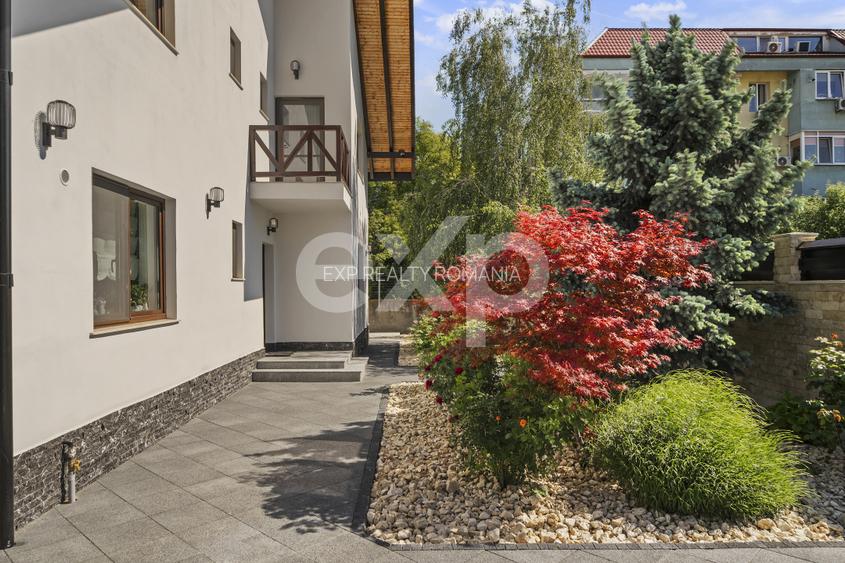 Refugiu urban în București: vilă elegantă, grădină matură și finisaje de lux - 2