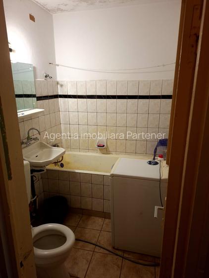 Garsonieră Craiovei , LIBERĂ / finisaje clasice , preț NEGOCIABIL - 7