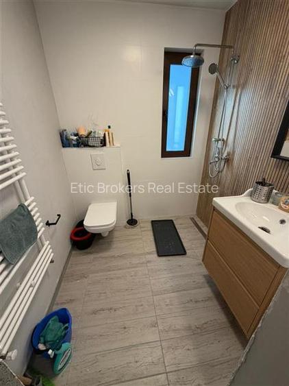 Vanzare casa 3 camere, 2 bai, curte 300 mp, Parc Bazilescu, renovata integral - 8