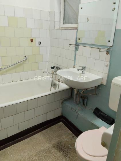 Apartament 3 camere. Cu 2 bai. Zona Parc Tineretului. - 7